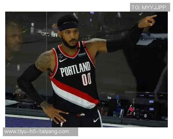 大洛专注卡位技巧努力为队友创造更好抢板机会 大洛专注卡位技巧努力为队友创造更好抢板机会