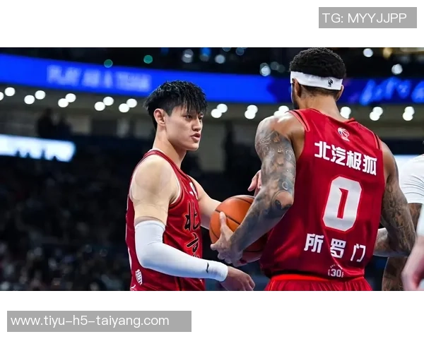 宇宙级阵容震撼来袭北京男篮集结曾凡博周琦赵睿等明星球员 宇宙级阵容震撼来袭北京男篮集结曾凡博周琦赵睿等明星球员